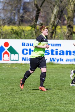 Bild 145 - Frauen SV Frisia 03 Risum Lindholm - Heider SV : Ergebnis: 8:0